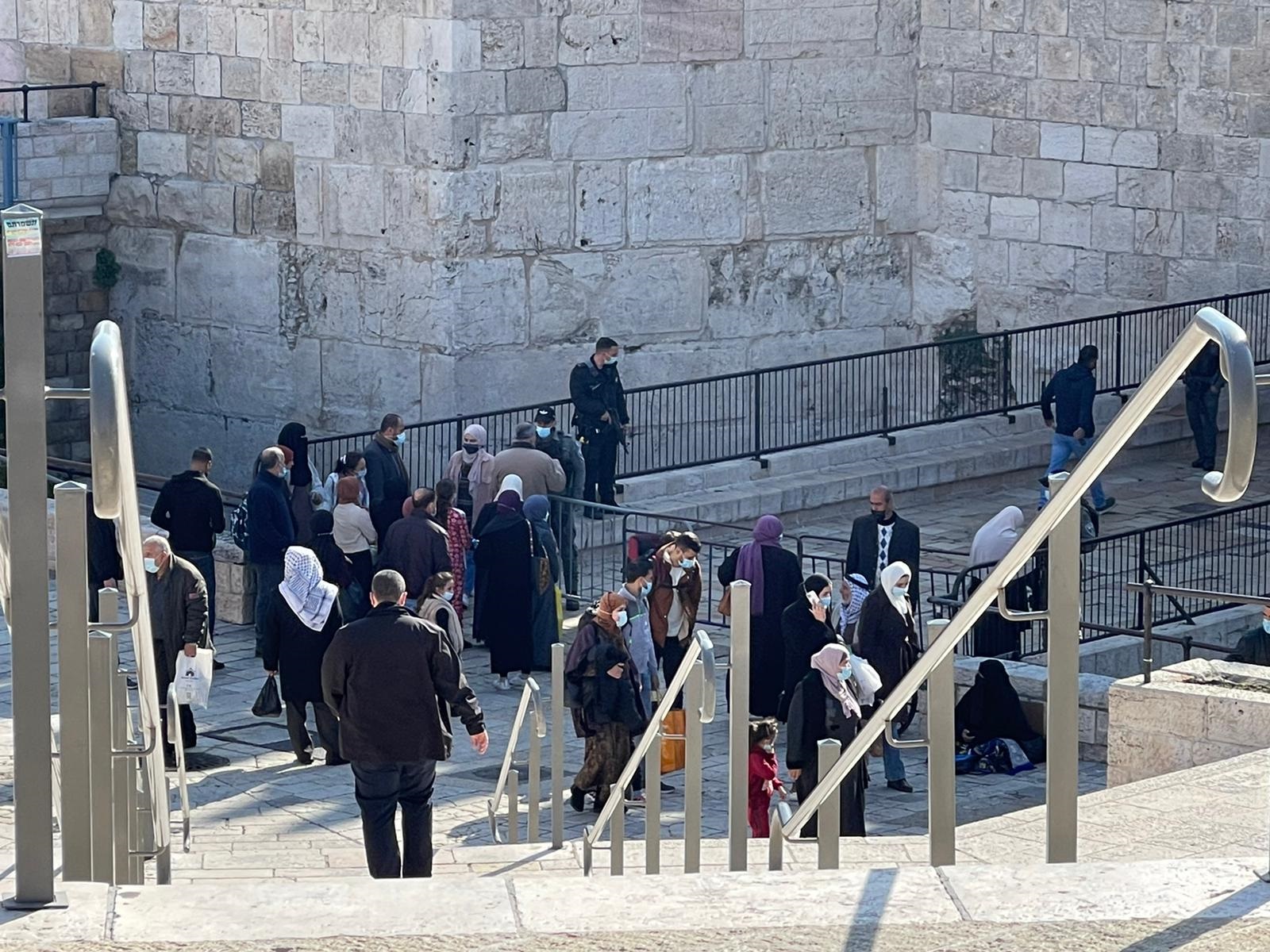 La police israélienne entrave l'entrée des musulmans à la mosquée Al-Aqsa