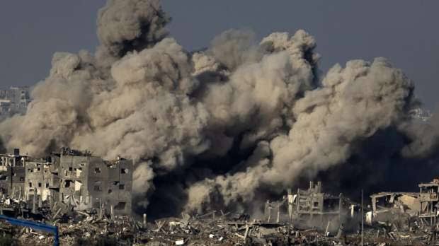 Khan Yunis : des dizaines de martyrs et de blessés avec la poursuite du génocide israélien 