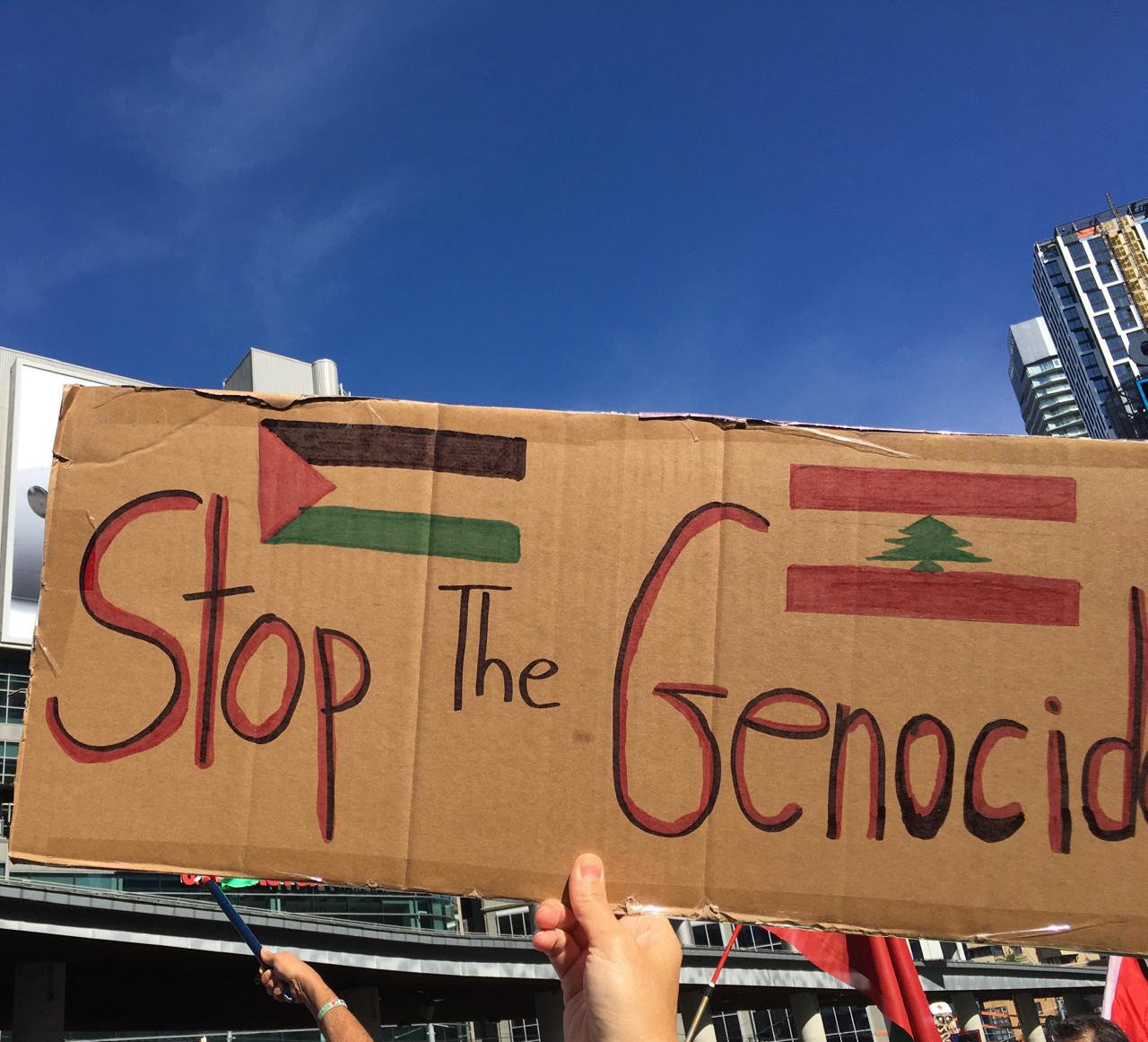 Une manifestation à Toronto dénonçant l'occupation