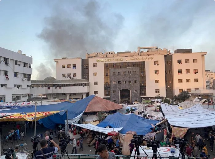 Des dizaines de martyrs et de blessés lors du bombardement israélien au complexe médical d’Al-Shifa 