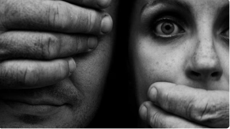 Les institutions des prisonniers : de nombreux détenus souffrent des agressions sexuelles dans les geôles de l’occupation 