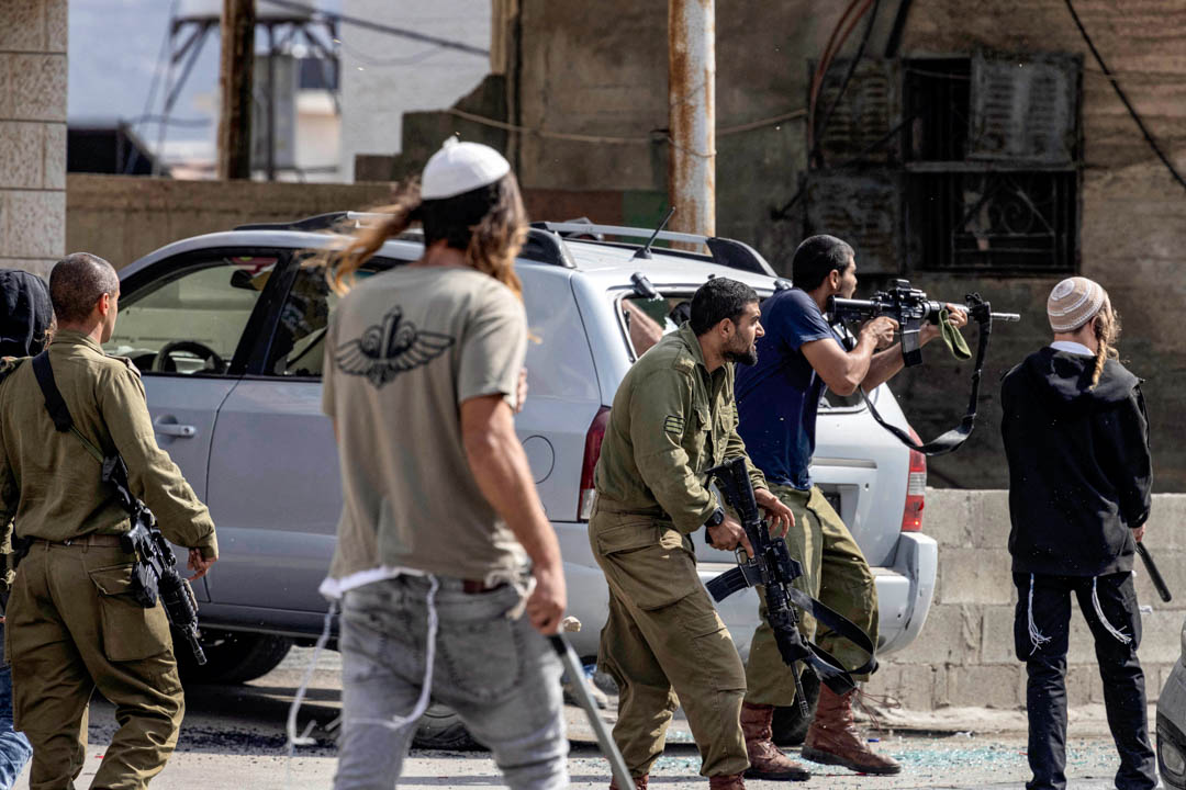 Des colons israéliens attaquent le village de Qusra, au sud de Naplouse