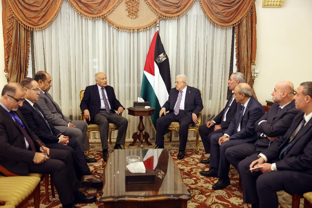 Le Président reçoit le Secrétaire général de la Ligue des États arabes