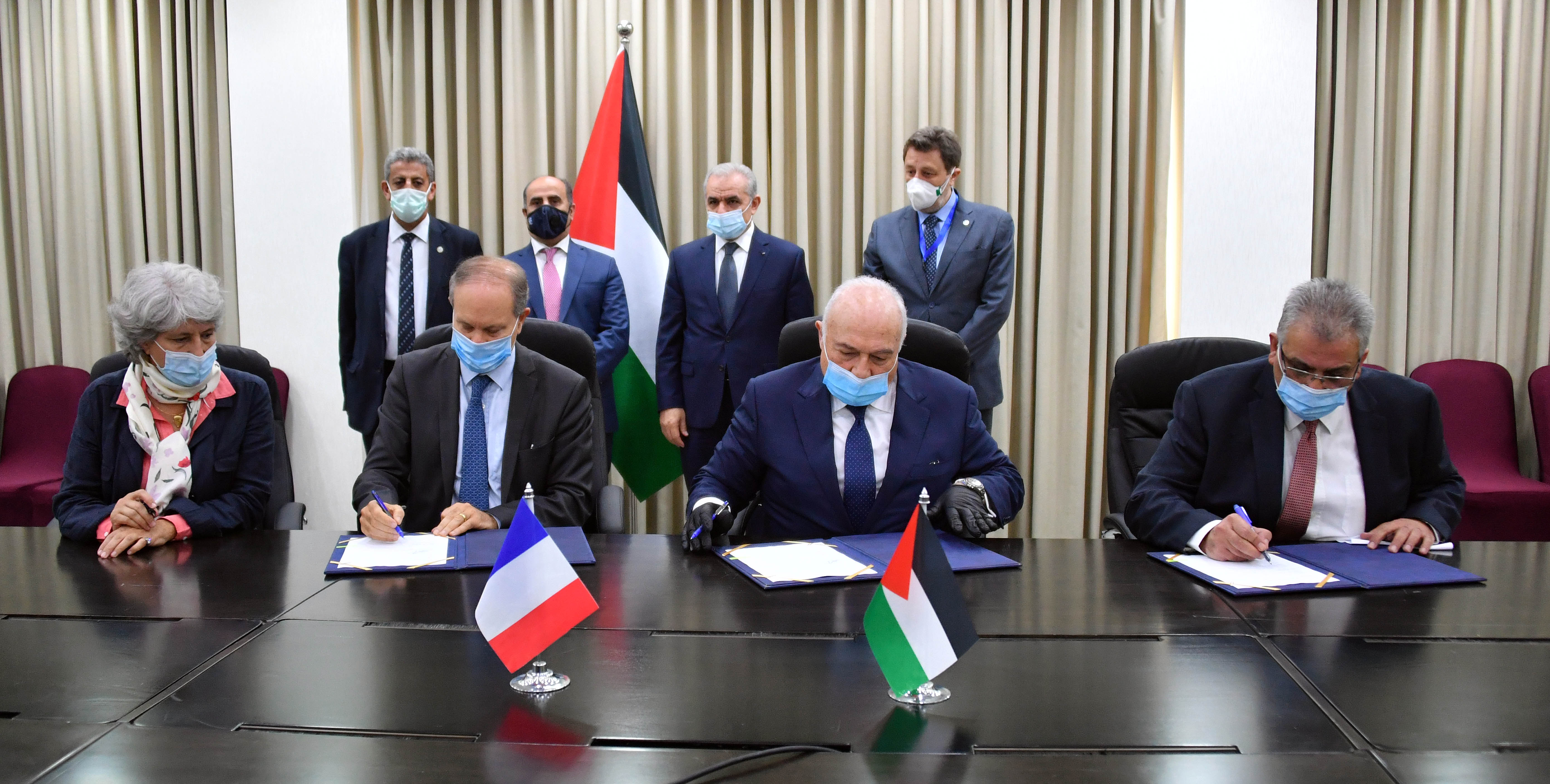 Le gouvernement et l'Agence française de développement signent un accord de projets pour la bande de Gaza