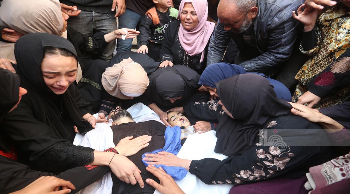 Martyr dans un bombardement israélien qui a visé les maisons et les tentes des personnes déplacées à Gaza