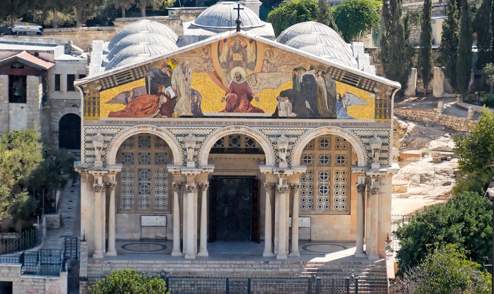Un colon tente de brûler l'église de Gethsémani à Jérusalem