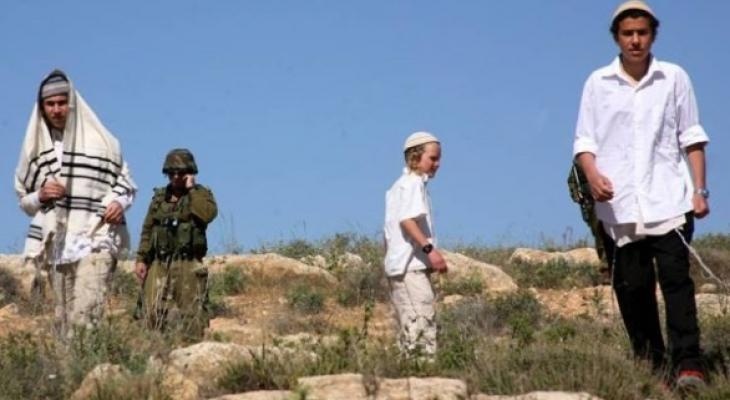 Les colons pourchassent les bergers palestiniens dans la Vallée du Jourdain 