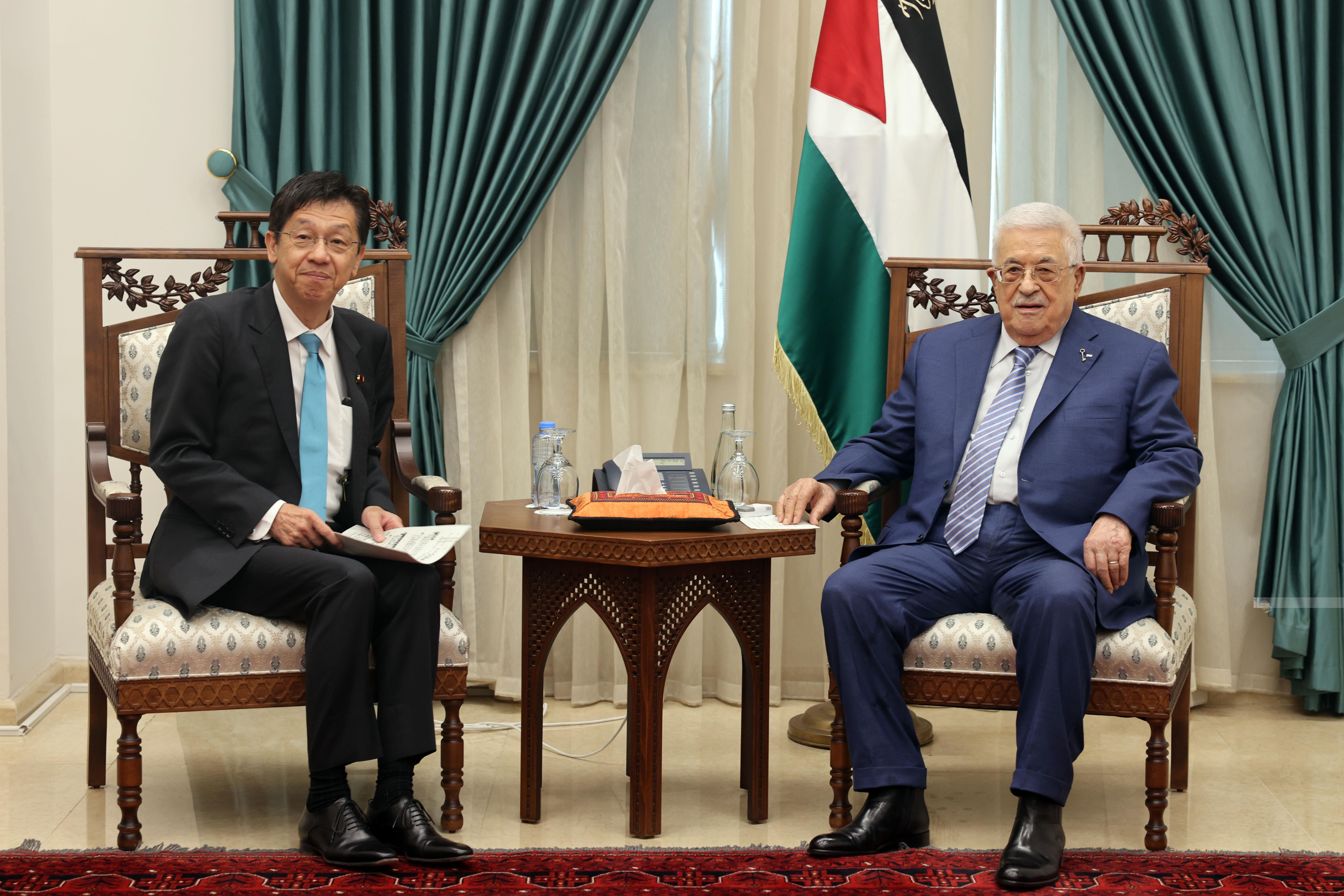 Le président palestinien reçoit le vice-ministre japonais des affaires étrangères