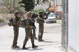 Les autorités israéliennes menacent de démolir la maison familiale du détenu Muhammad Abu Yassin à l'est de Tulkarem.