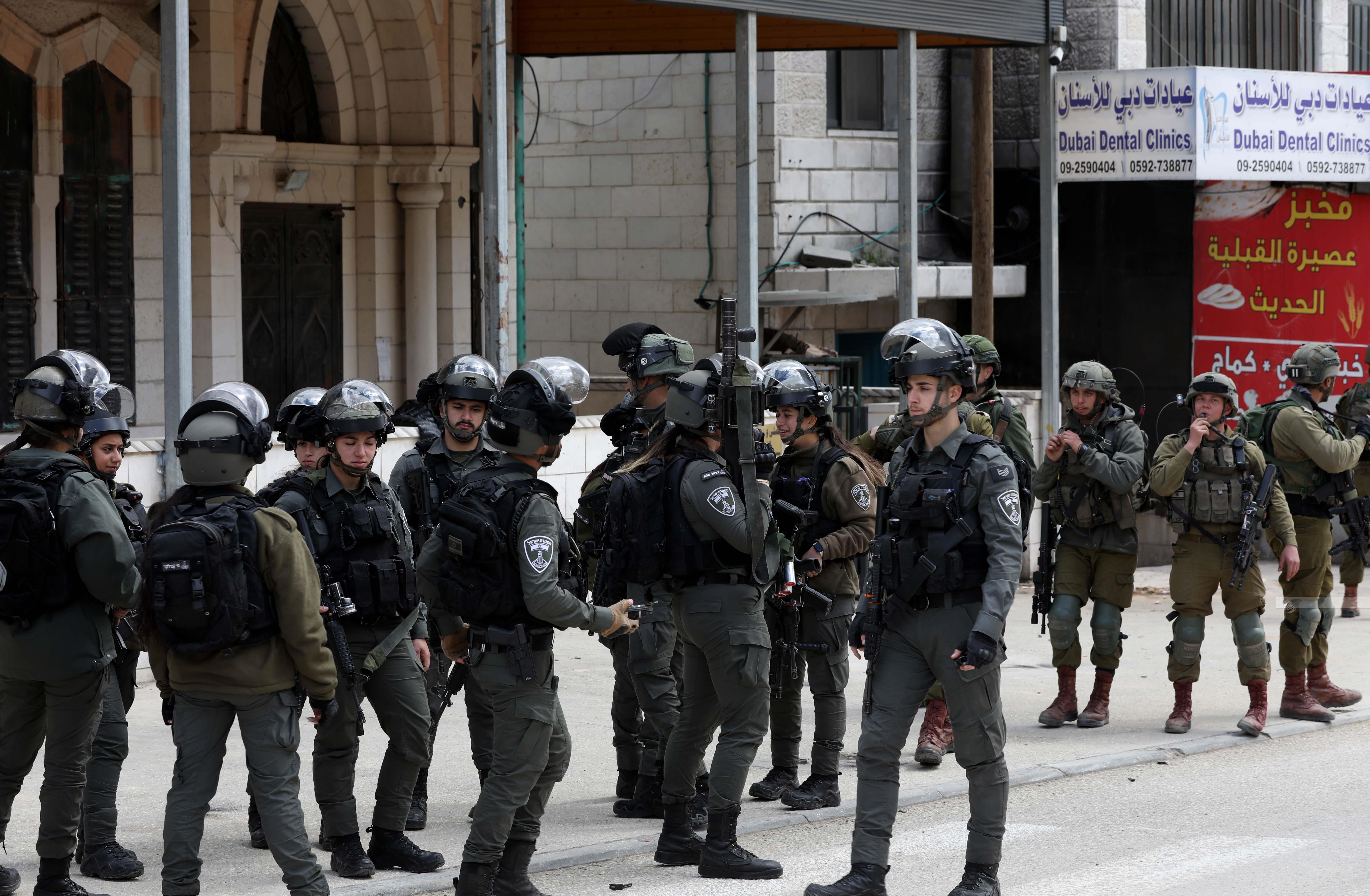 Sud de la Cisjordanie : Les forces d’occupation attaquent une marche de soutien à Gaza 