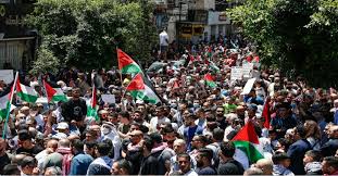 Une marche de colère à Jénine et son camp, dénonçant l'agression continue de l'occupation 