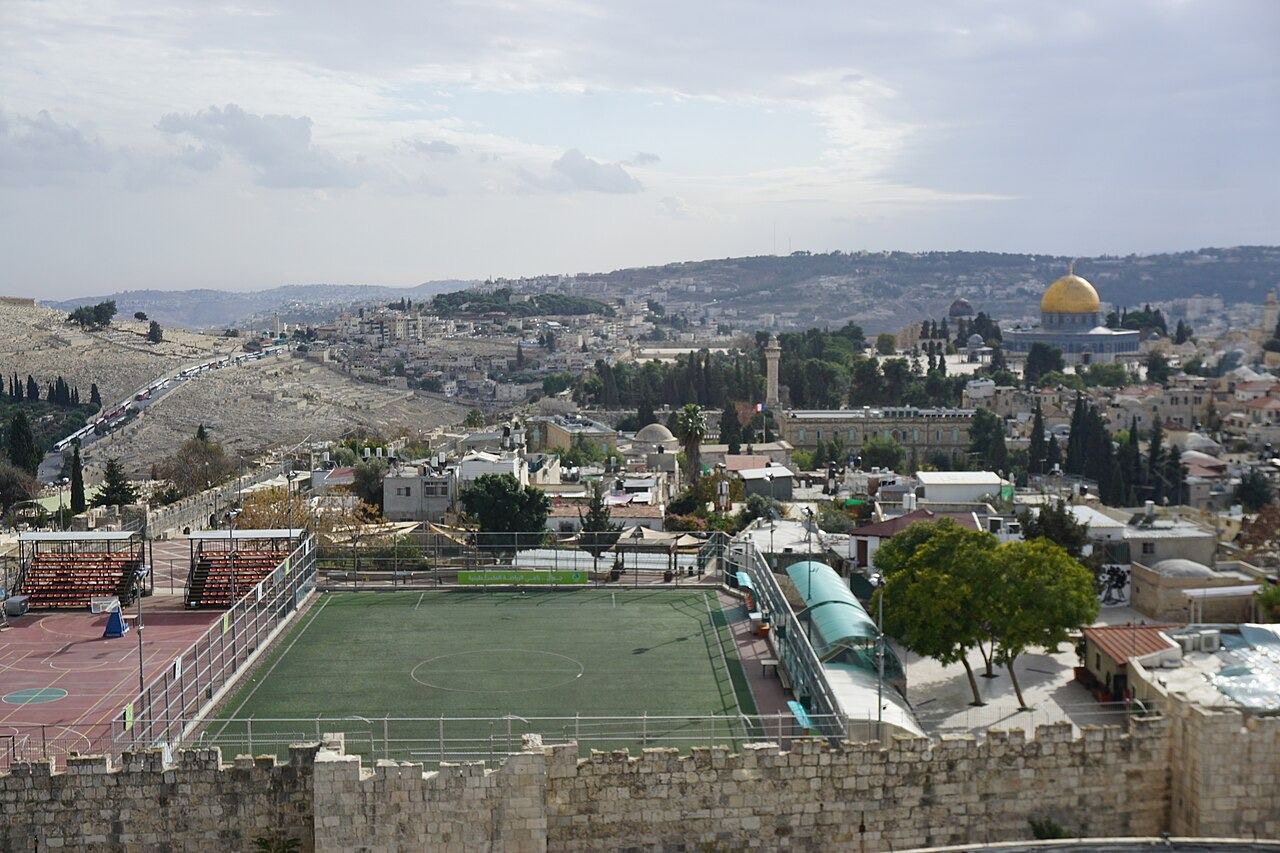 Missions diplomatiques européennes : La fermeture par l’occupation israélienne du centre « Burj Al-Laqlaq » réduit l’espace palestinien à Jérusalem