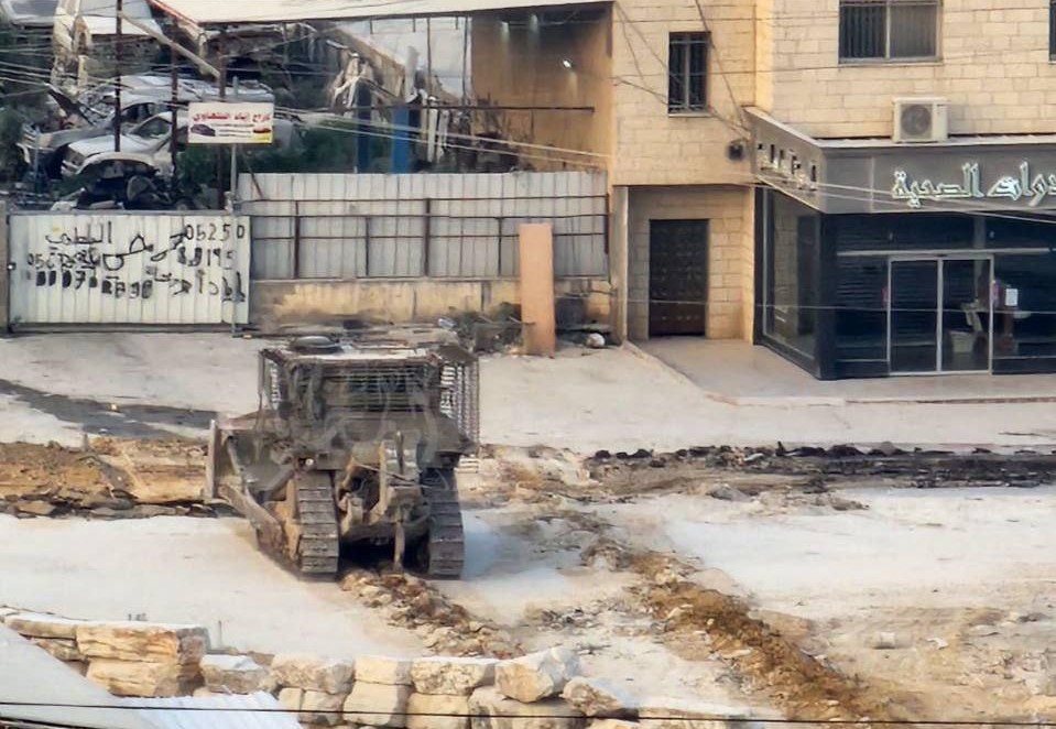 L’armée israélienne poursuit son agression contre la ville de Tulkarem et son camp