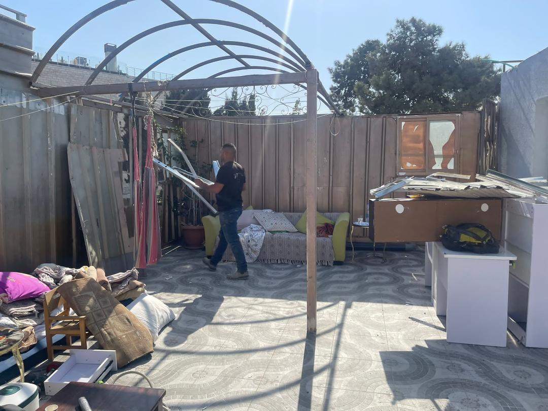 L'occupation oblige un jérusalémite à démolir sa maison à Jérusalem  