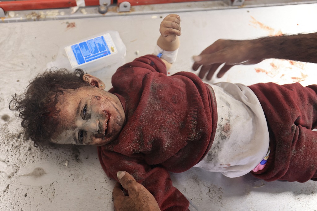 Martyrs et blessés dans des bombardements israéliens  contre les maisons de Palestiniens dans la bande de Gaza
