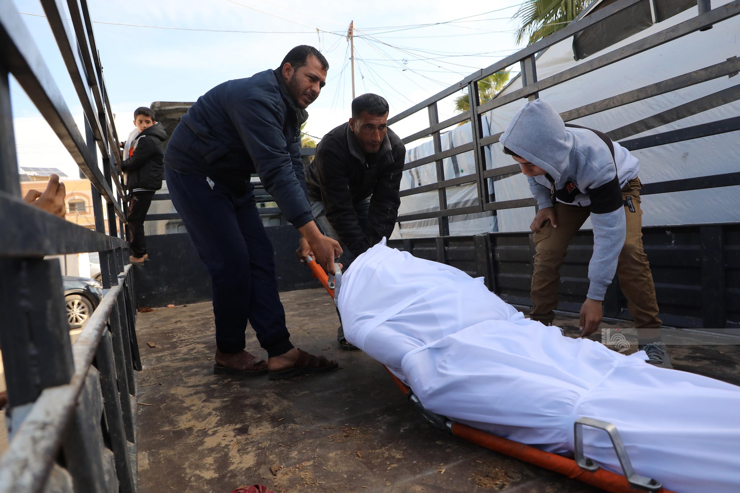 Un martyr et des blessés par les tirs israéliens à l’est de Gaza