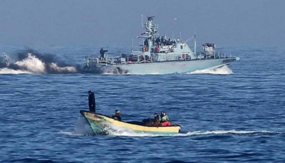La marine israélienne attaque les pêcheurs au large de Gaza