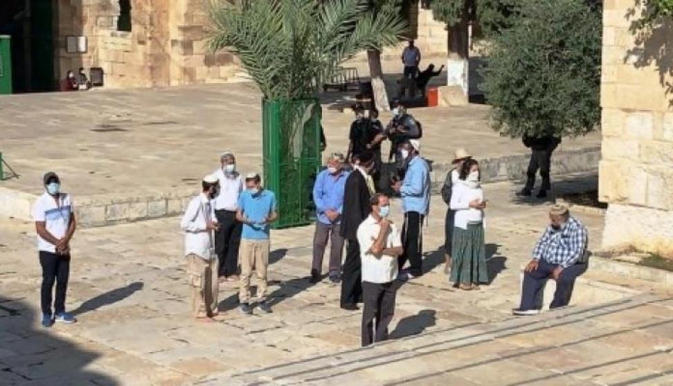 Pour le deuxième jour, l’extrémiste Glik envahit le cimetière de Rahma à Jérusalem  