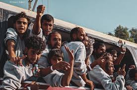 Vingt-quatre prisonniers libérés arrivent à l'hôpital dans le centre de la bande de Gaza