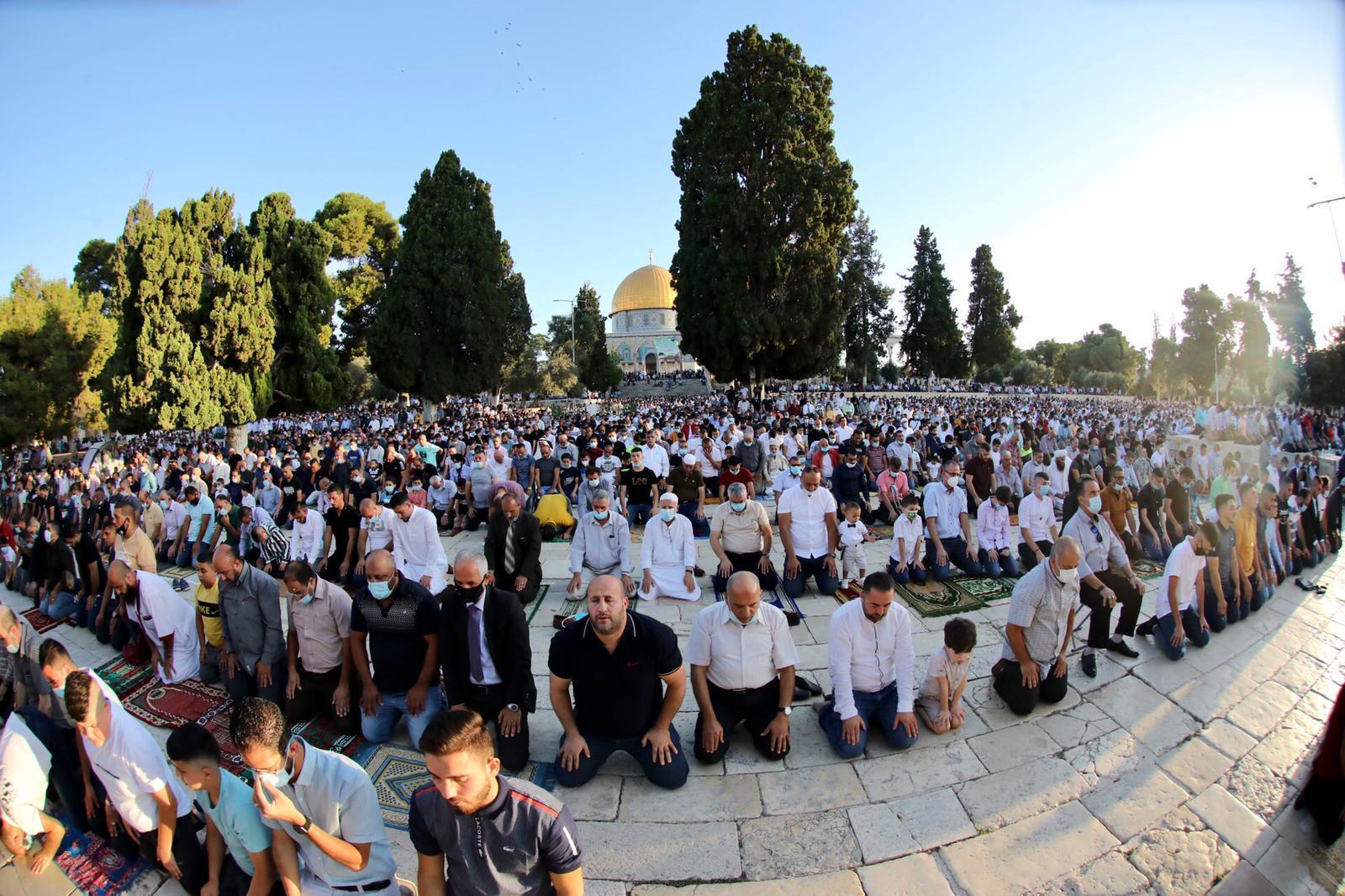 Plus de 27,000 fidèles effectuent la prière de l’Aïd Al-Adaha dans la mosquée d’Al-Aqsa