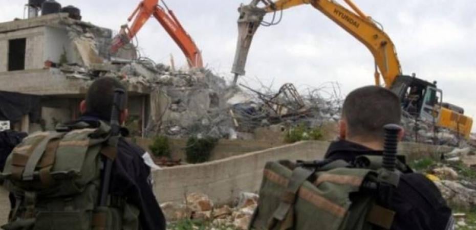 Les forces israéliennes démolissent une maison en construction près de Naplouse