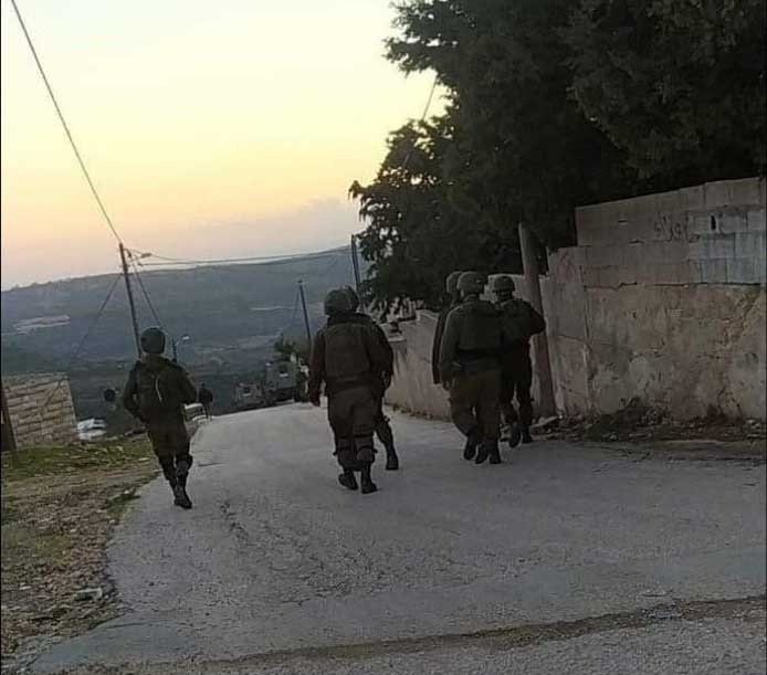 L’armée israélienne prend d’assaut un village près de Ramallah