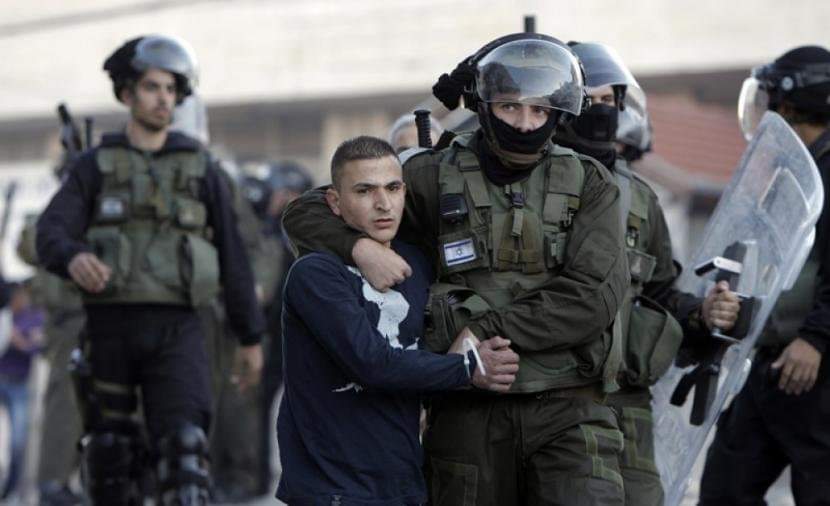 Israël capture 12 Palestiniens en Cisjordanie, portant le nombre total d'arrestations depuis le 7 octobre à 9 360