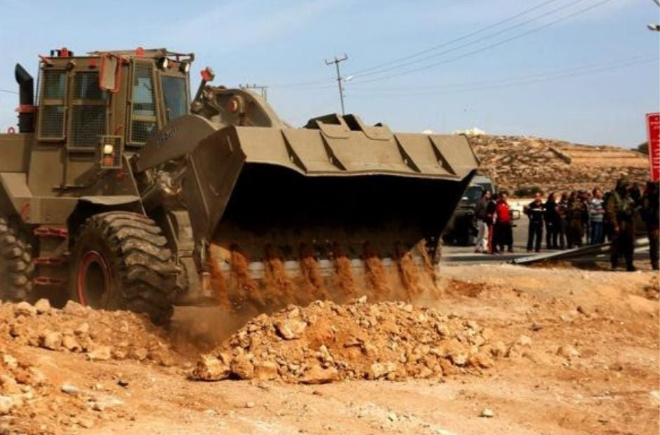 Les forces d’occupation israéliennes rasent des terres à Bethléem et Naplouse