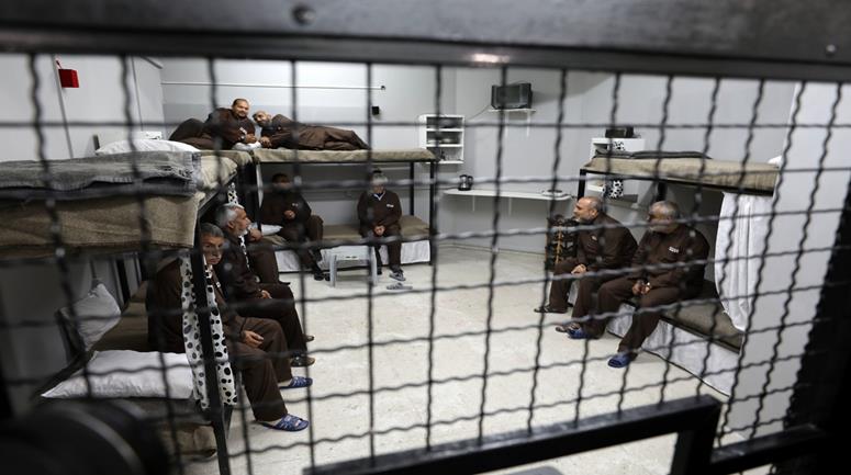 30 détenus palestiniens restent en grève de la faim pour le 9e jour pour protester contre une détention injuste