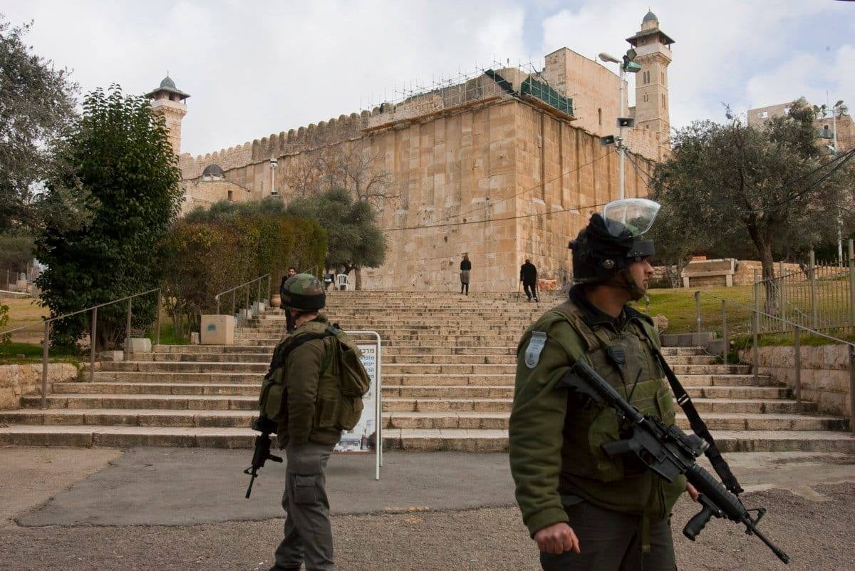 L’occupation ferme Al-Haram Al-Ibrahimi