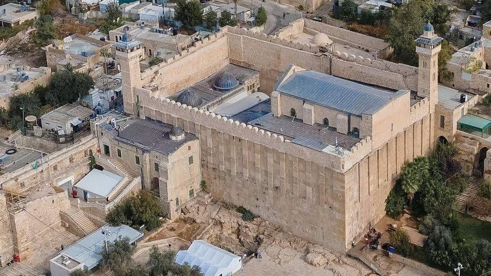 Le ministre du Waqf Islamique : Nous rejetons le plafond d'Ibrahimi pour avoir endommagé son statut historique et patrimonial 
