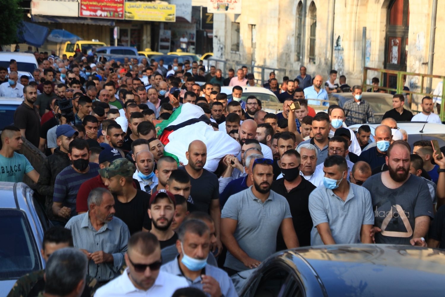 Les funérailles du docteur martyr, Nidal Jabareen à Jénine