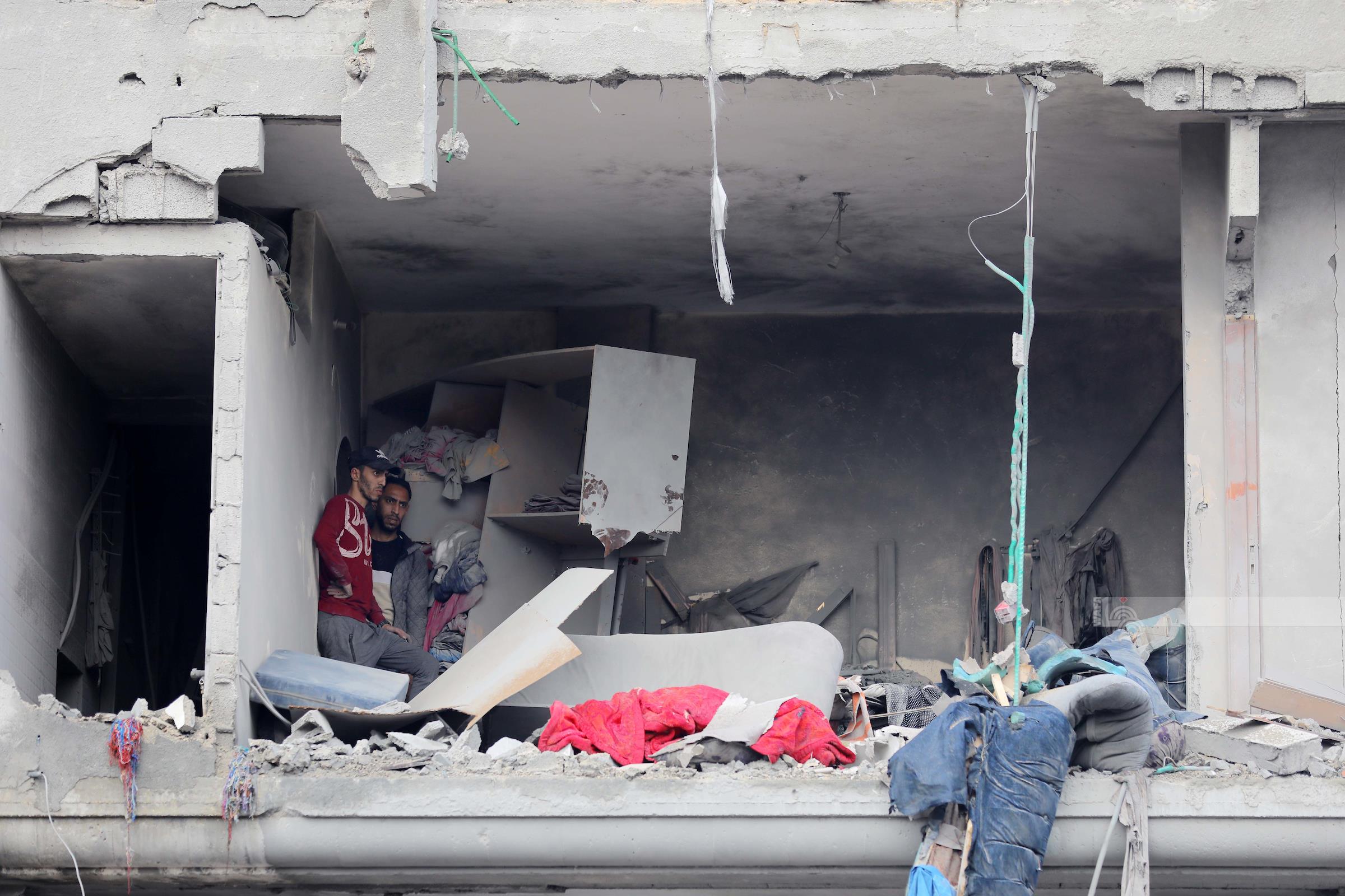 Martyrs et blessés dans le bombardement d'occupation d'une maison à Rafah