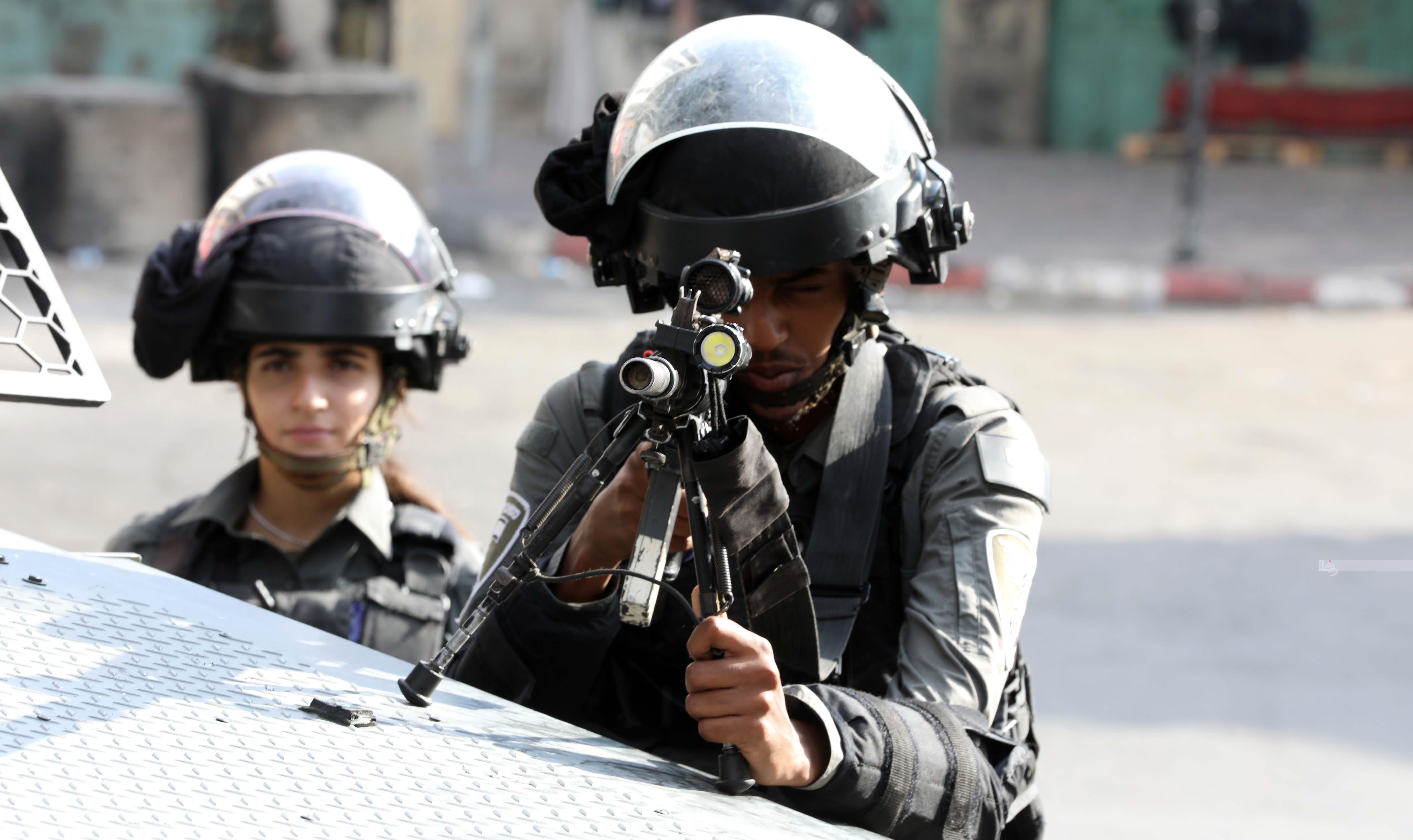 Deux Palestiniens blessés et quatre autres capturés lors de la descente israélienne à Naplouse 