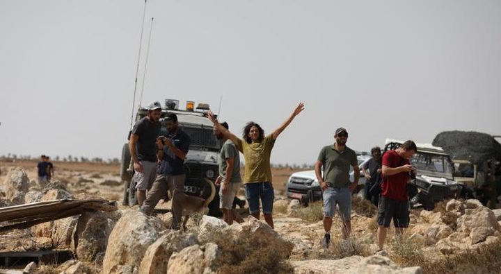 Des colons attaquent des cueilleurs d’olives au sud d’Hébron et à Ramallah 