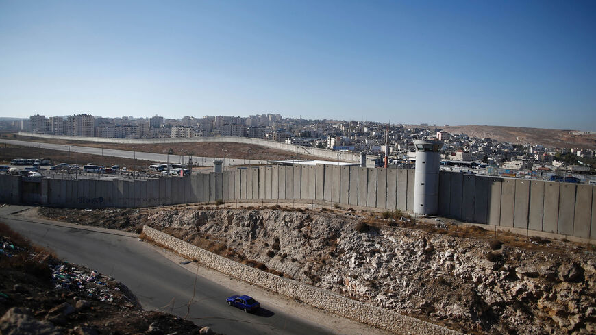 Le ministre des Transports appelle à l'action contre la construction d'un quartier colonial à l'aéroport de Qalandia