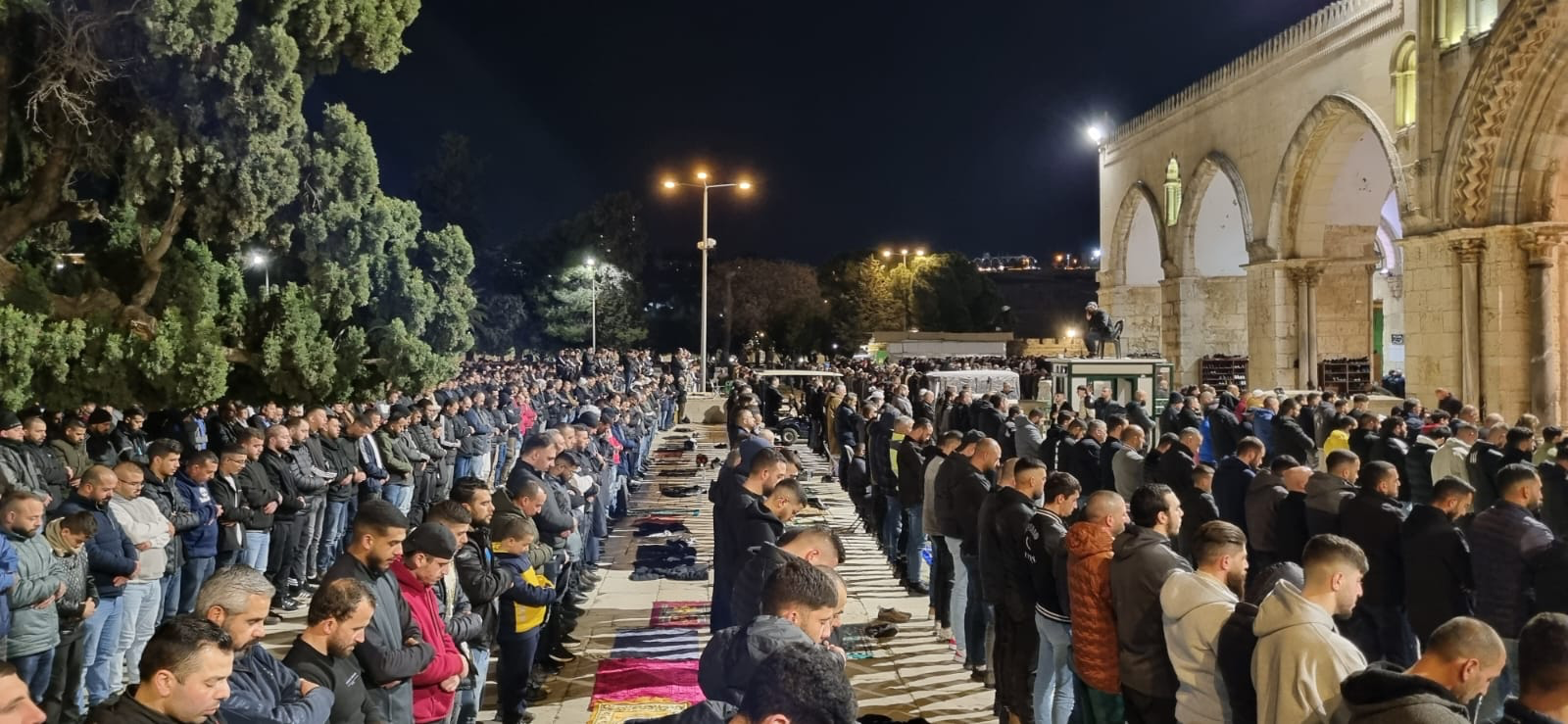 35 000 fidèles palestiniens accomplissent la prière de Tarawih à la mosquée Al-Aqsa