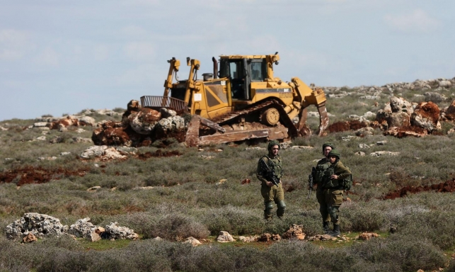 Des terres palestiniennes rasées par les bulldozers d’occupation à Bethléem 