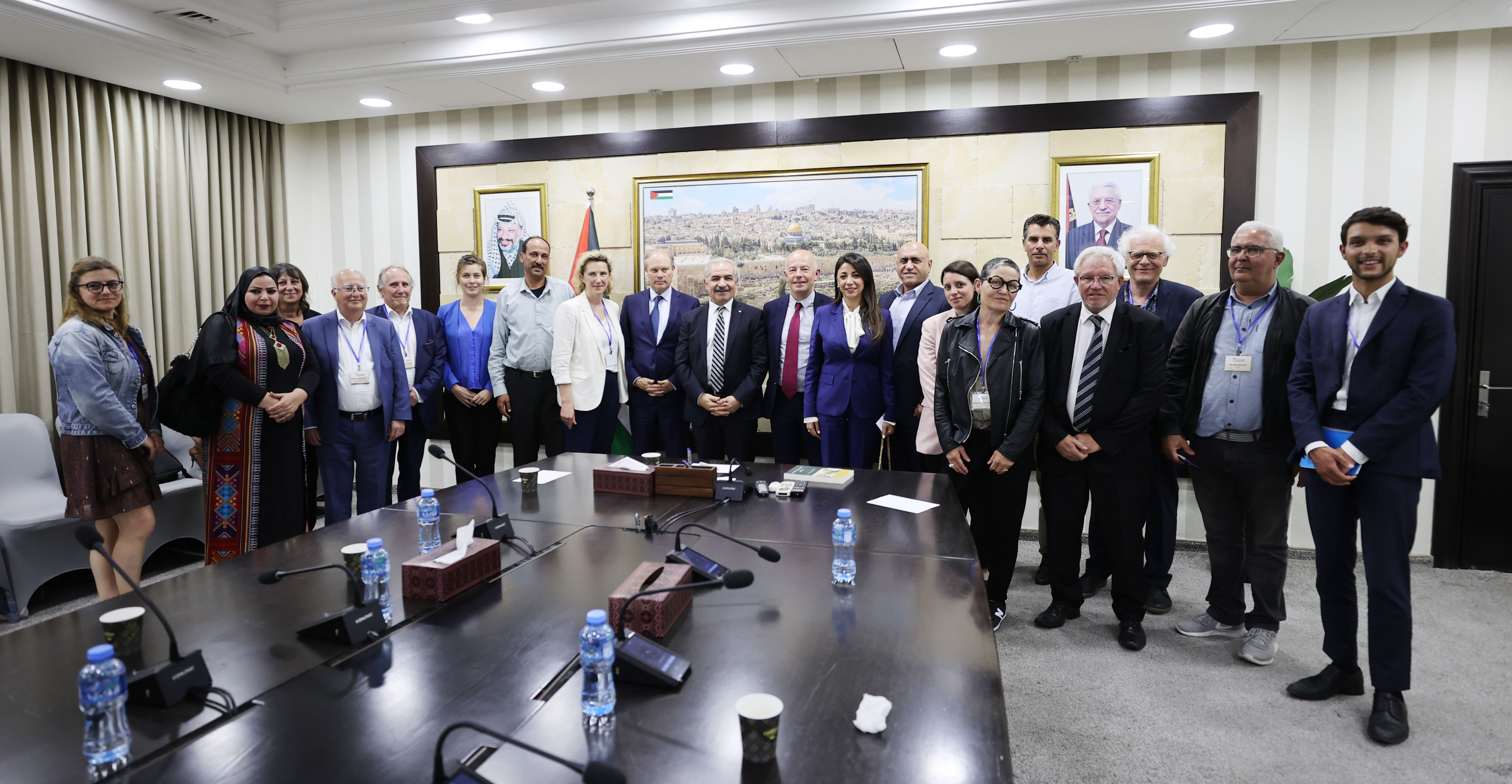 Shtayyeh reçoit une délégation des collectivités territoriales françaises