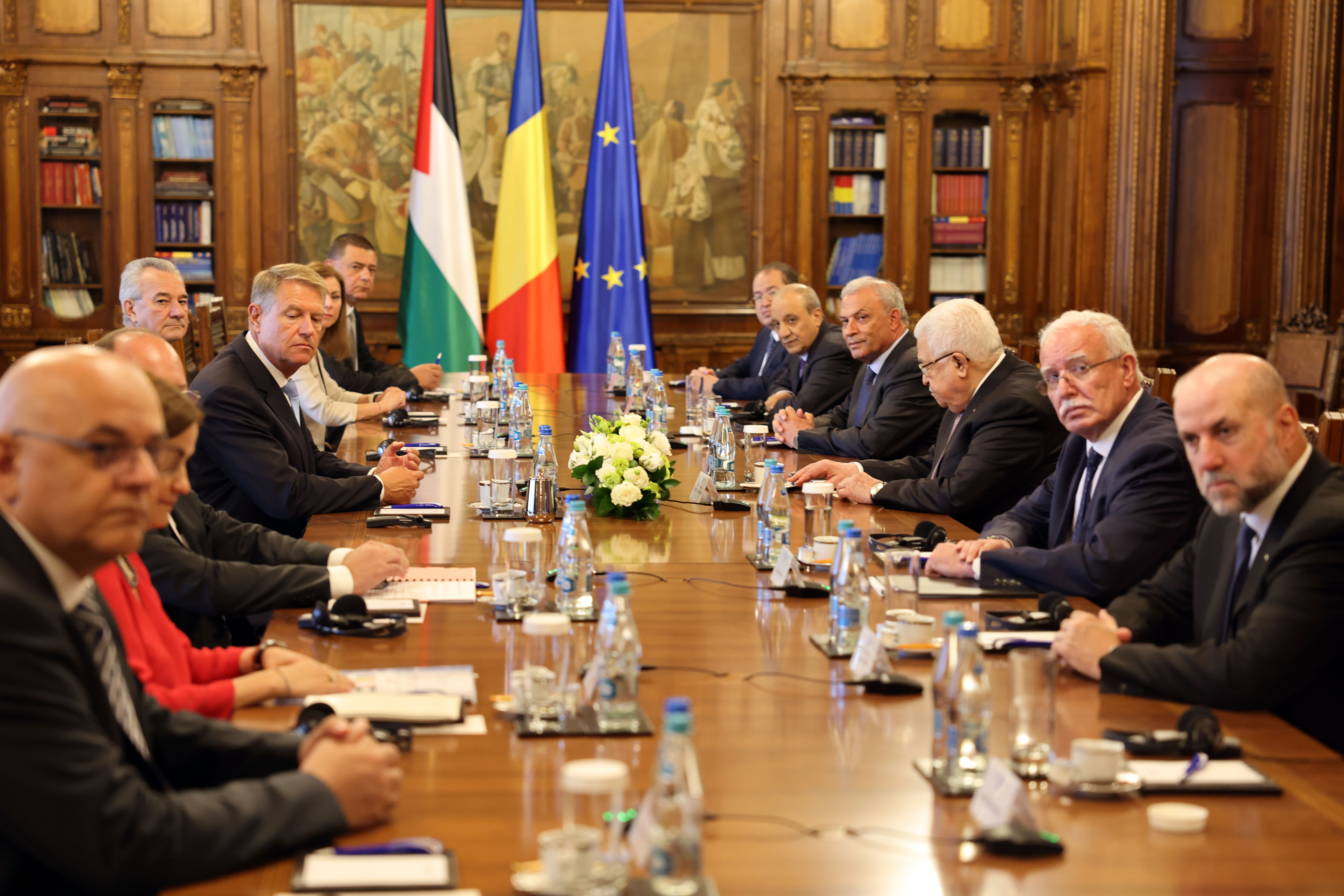 Bucarest : le président palestinien rencontre son homologue roumain 