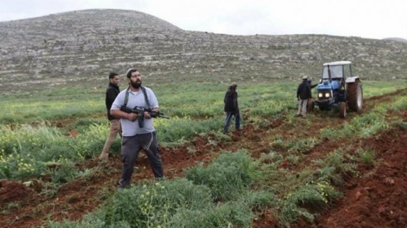 Des colons attaquent des agriculteurs au sud-est de Tulkarem