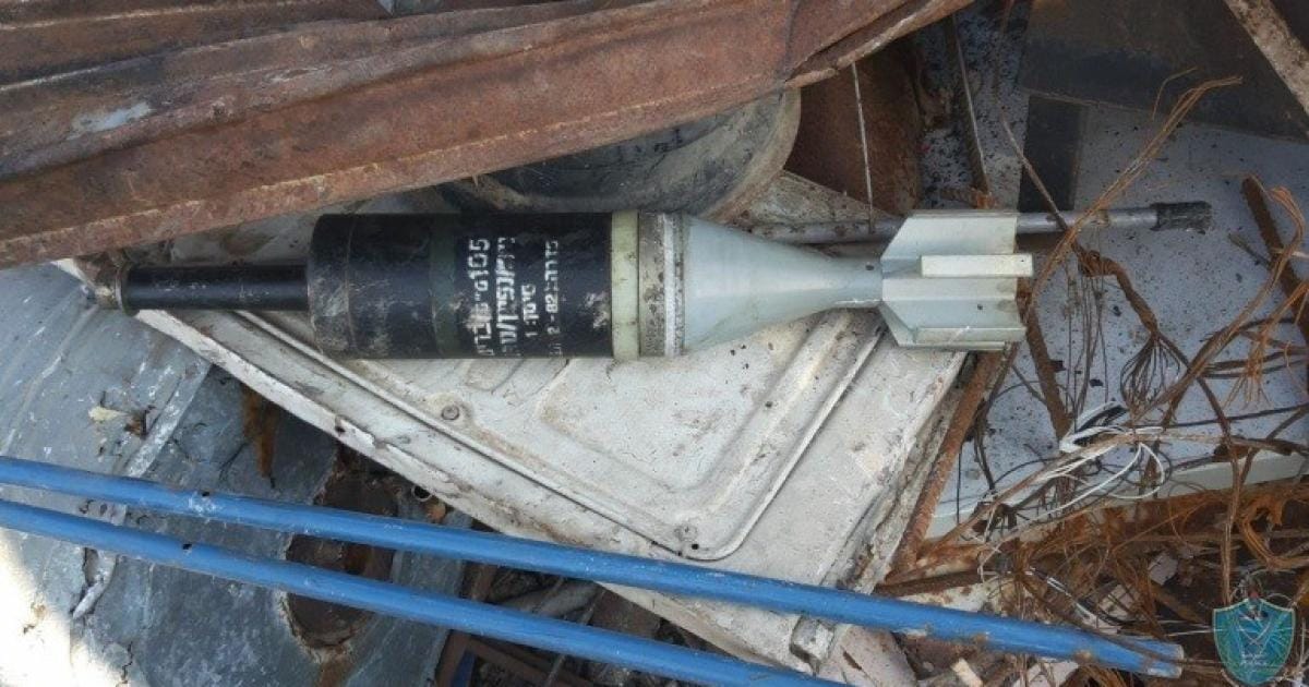 Les doigts d’un Palestinien amputés suite à une explosion d’une mine laissée par l’occupation à Jéricho