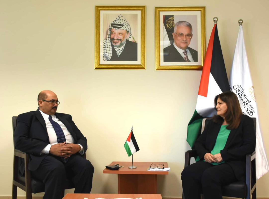 Shaheen discute avec l’ambassadeur d’Afrique du Sud des moyens de renforcer la coopération