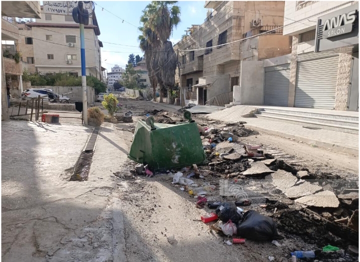L'occupation renforce sa présence militaire à Tulkarem et dévaste une rue à Jénine