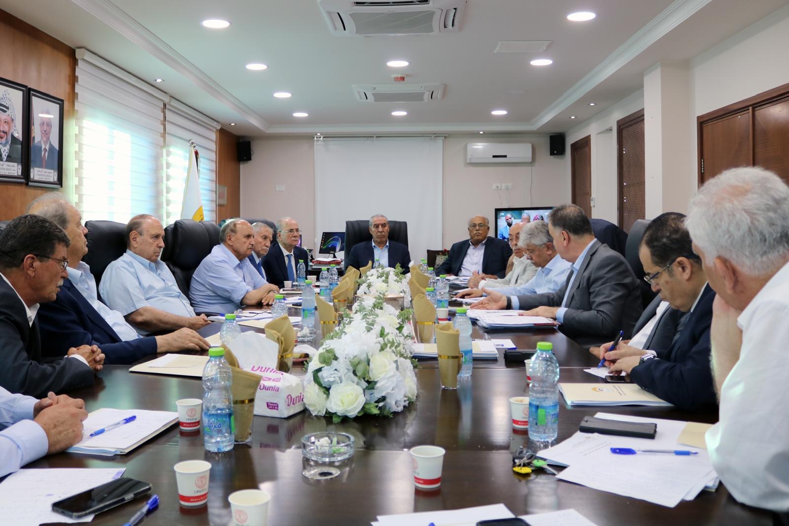 Le Comité exécutif de l'OLP tient une réunion à Ramallah