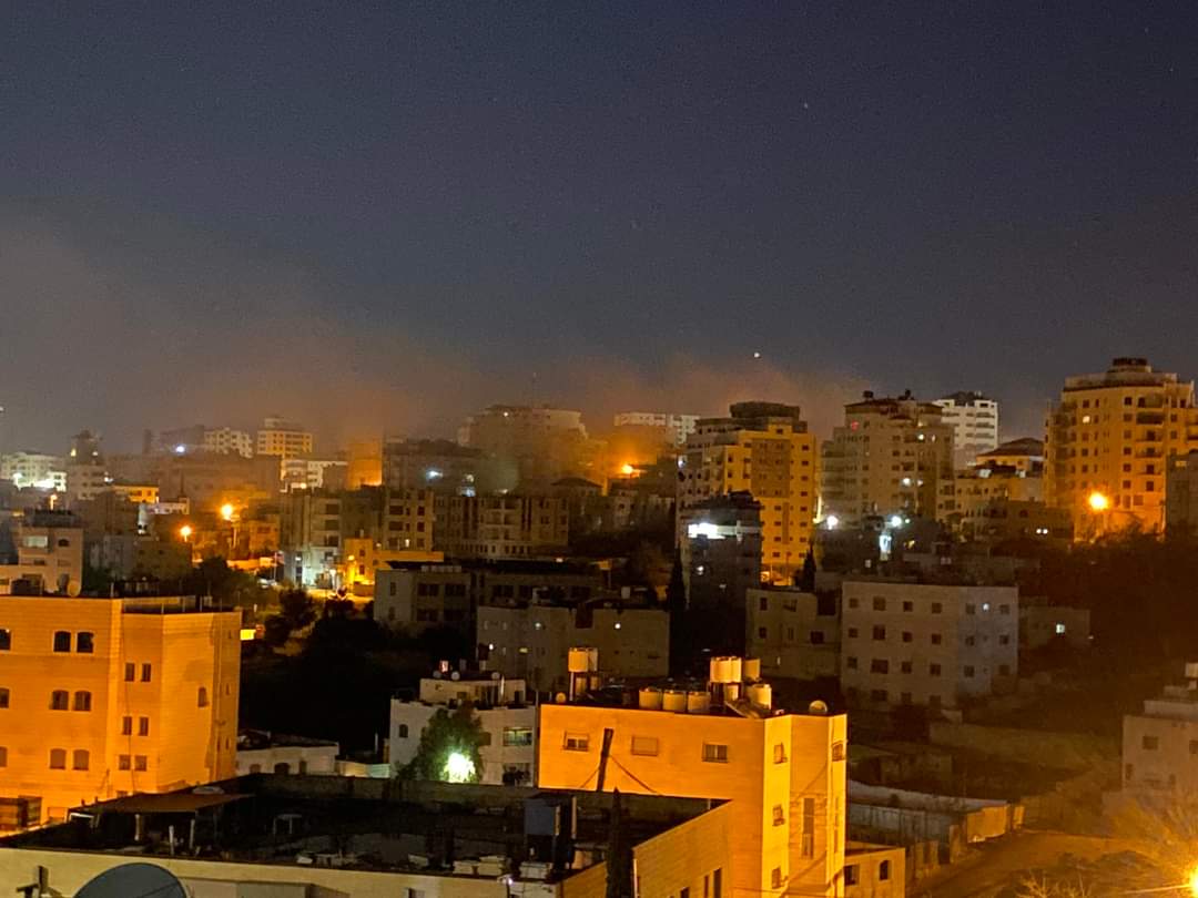 Les forces d'occupation font exploser la maison d'un Palestinien assassiné à Hébron 