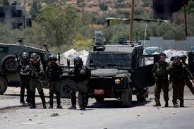 Les forces d'occupation prennent d'assaut le village de Nabi Saleh, au nord-ouest de Ramallah   