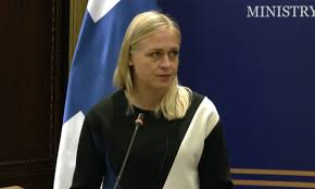 La ministre finlandaise des Affaires étrangères, Elina Valtonen,