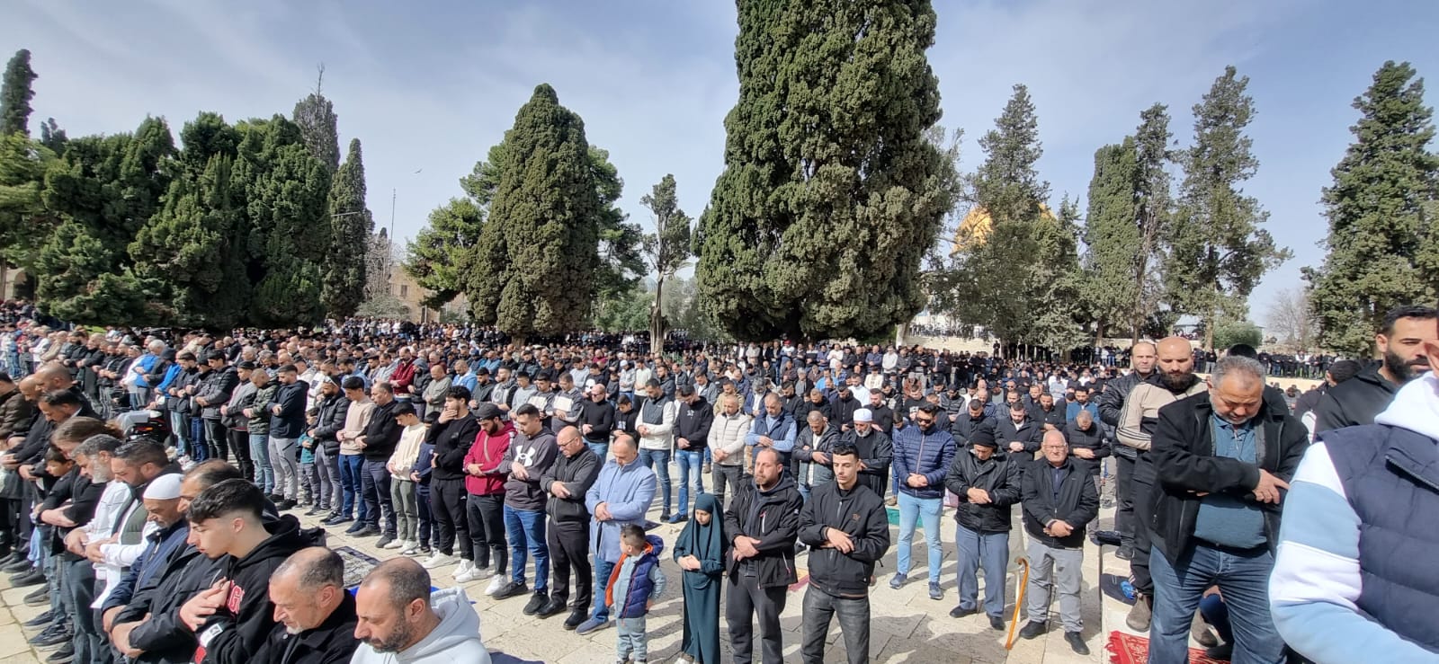 Jérusalem : environ 70.000 fidèles prient à Al-Aqsa sous fortes restrictions israéliennes