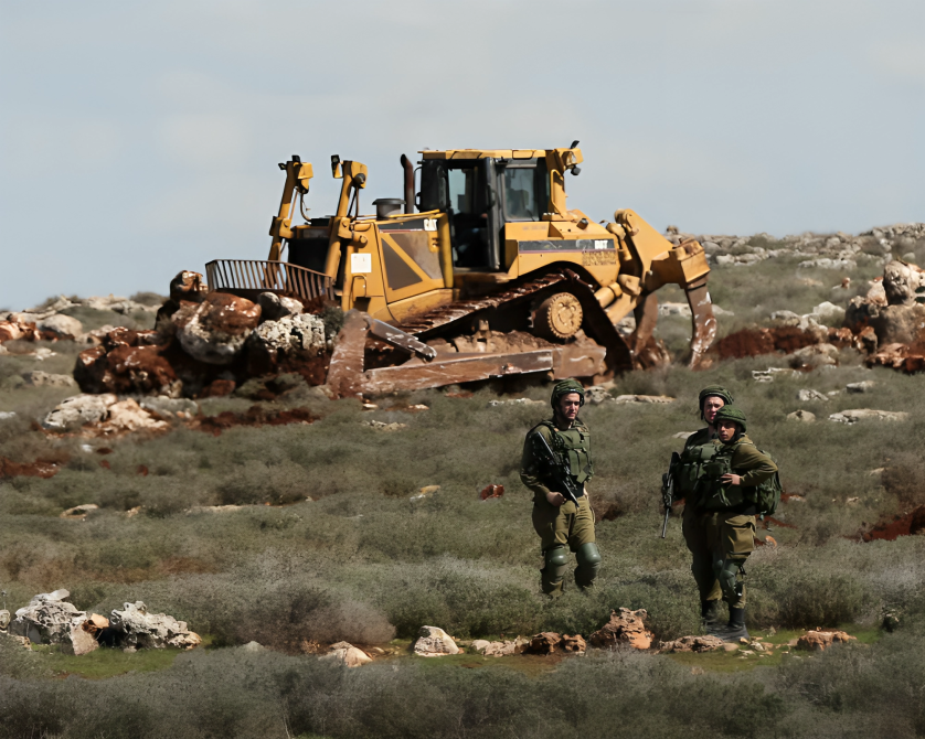 Les forces israéliennes commencent la construction d’une route pour les colons dans le sud de la Cisjordanie